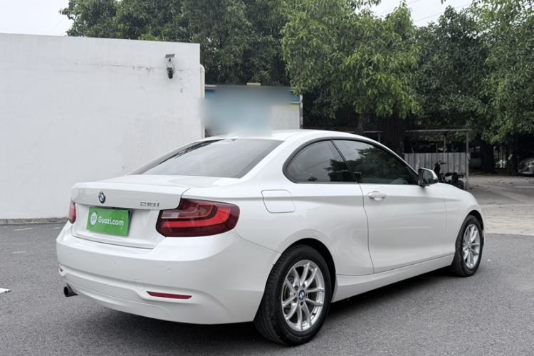 Used BMW 2 Series 2015 218i Exterior 2