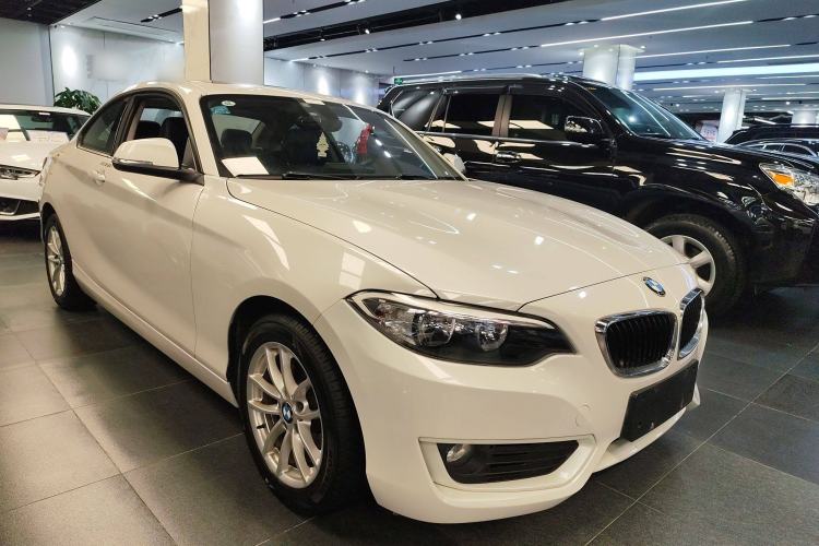 Used BMW 2 Series 2015 218i Exterior 2