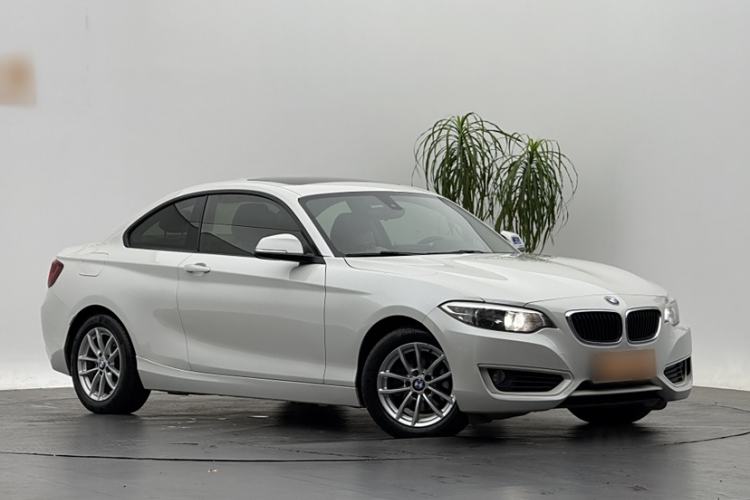 Used BMW 2 Series 2015 218i Exterior 2