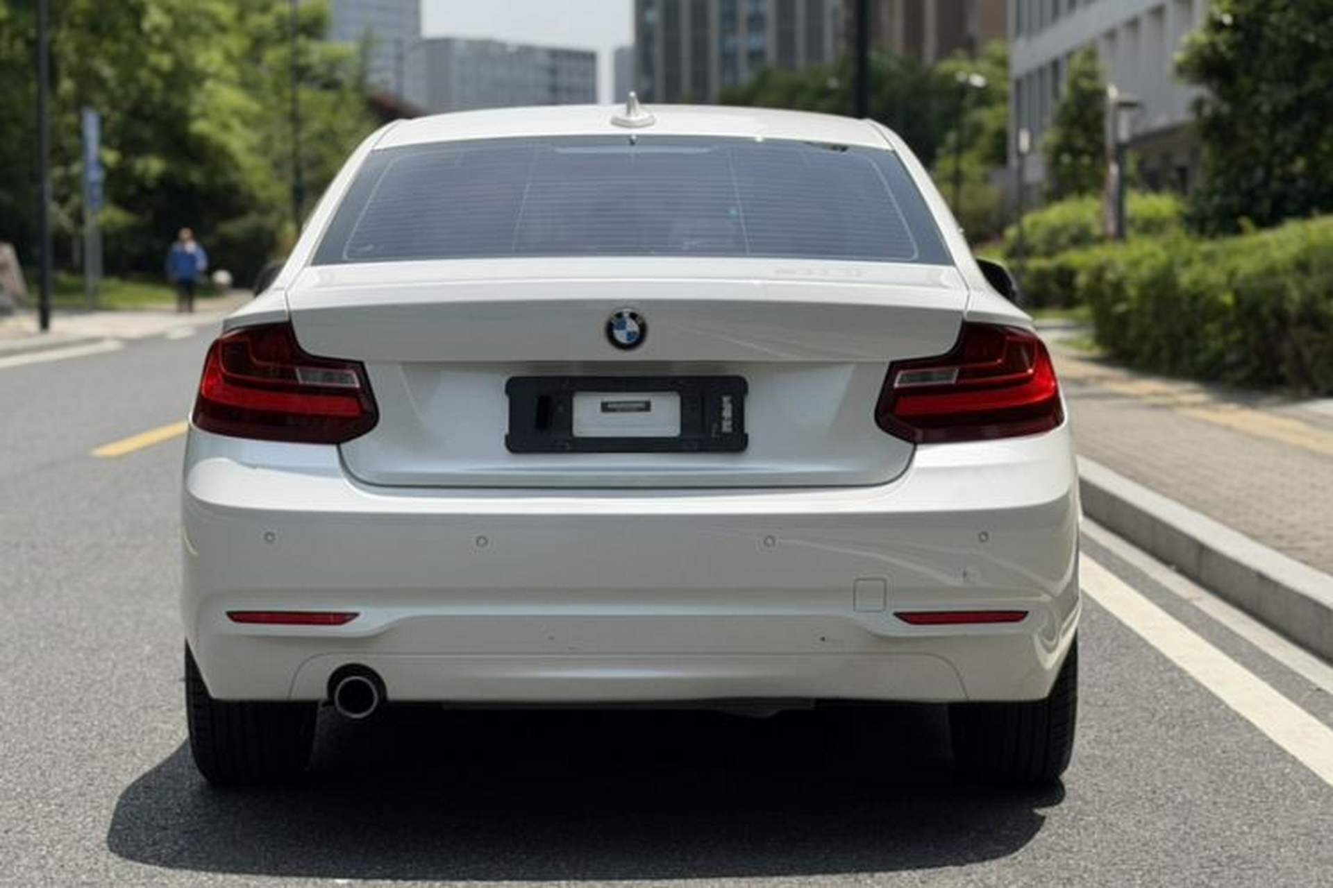 Used BMW 2 Series 2015 218i Exterior 2