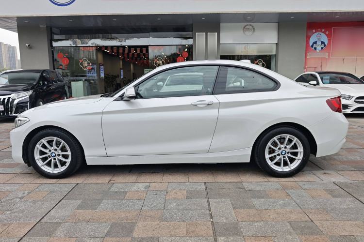 Used BMW 2 Series 2015 218i Exterior 3