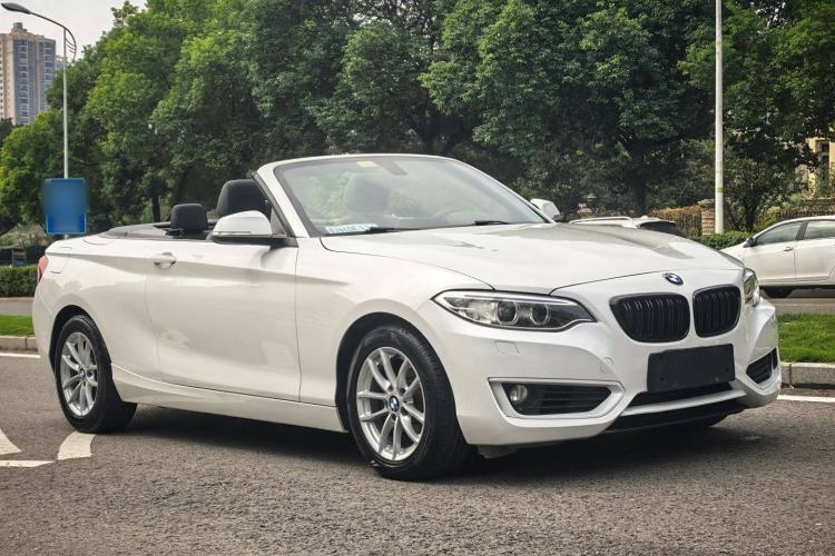 Used BMW 2 Series 2015 218i Convertible Coupe Exterior 3