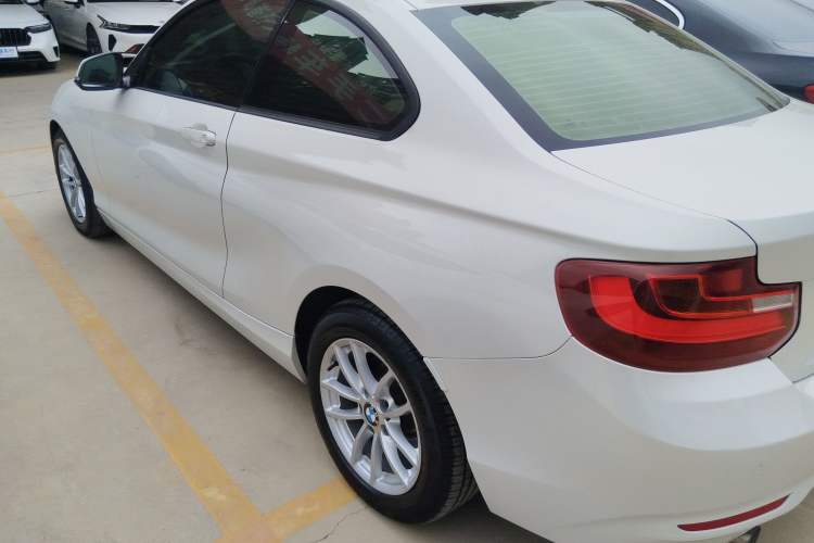 Used BMW 2 Series 2015 218i Exterior 3