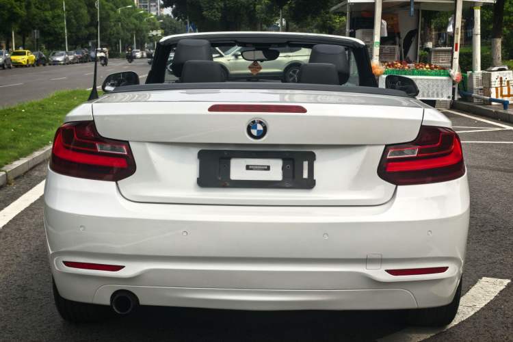 Used BMW 2 Series 2015 218i Convertible Coupe Exterior 5