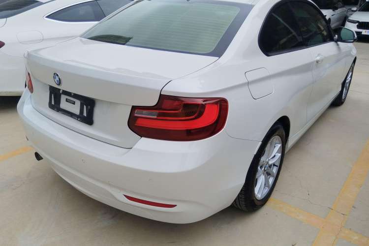 Used BMW 2 Series 2015 218i Exterior 5