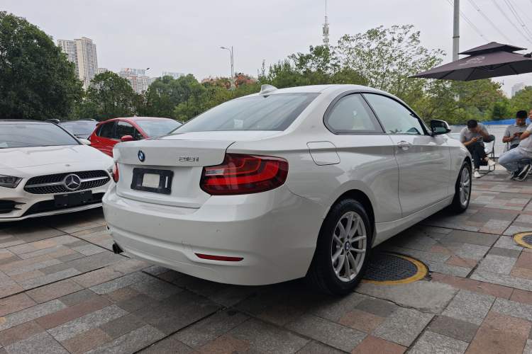 Used BMW 2 Series 2015 218i Exterior 6