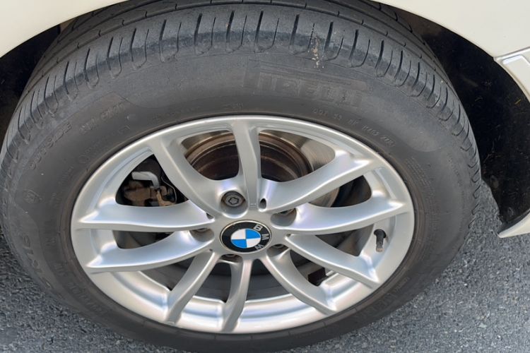 Used BMW 2 Series 2015 218i Exterior 6