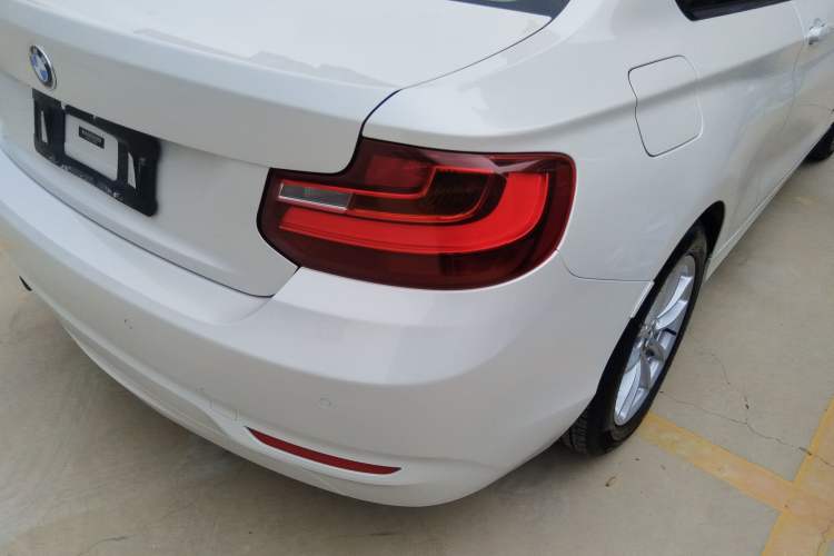 Used BMW 2 Series 2015 218i Exterior 6