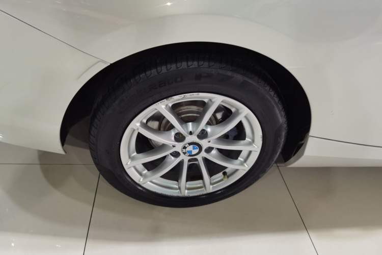 Used BMW 2 Series 2015 218i Exterior 8