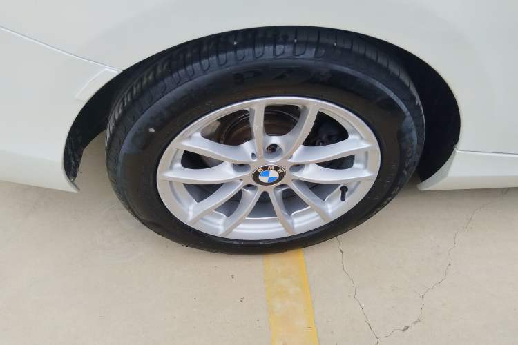 Used BMW 2 Series 2015 218i Exterior 8