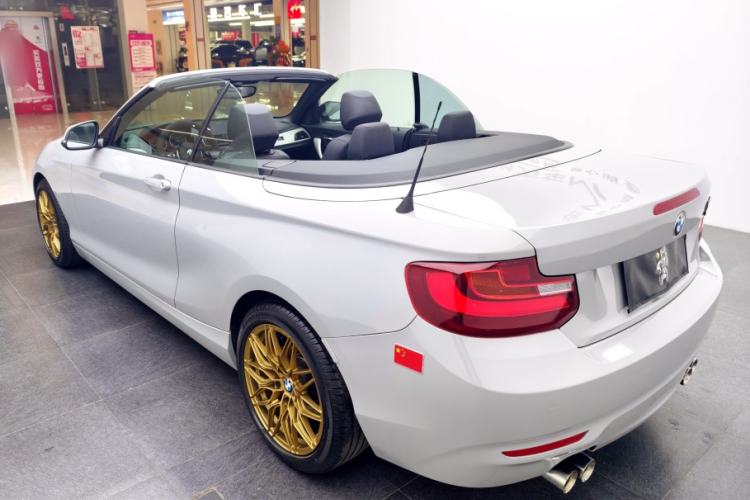 Used BMW 2 Series 2015 220i Convertible Coupe Leading Model Exterior 8