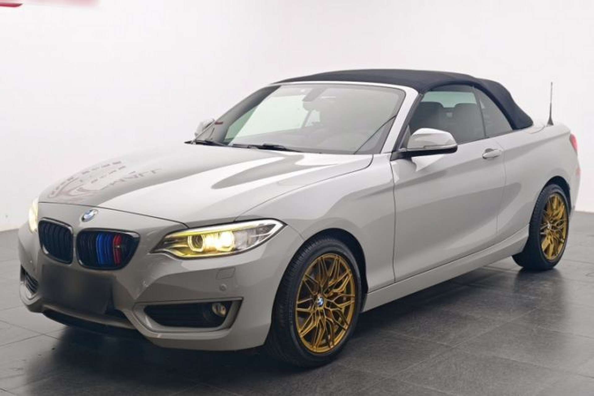 Used BMW 2 Series 2015 220i Convertible Coupe Leading Model Front Left 45 Deg
