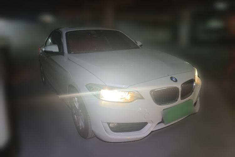 Used BMW 2 Series 2015 218i Front Right 45 Deg