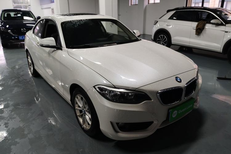 Used BMW 2 Series 2015 218i Front Right 45 Deg