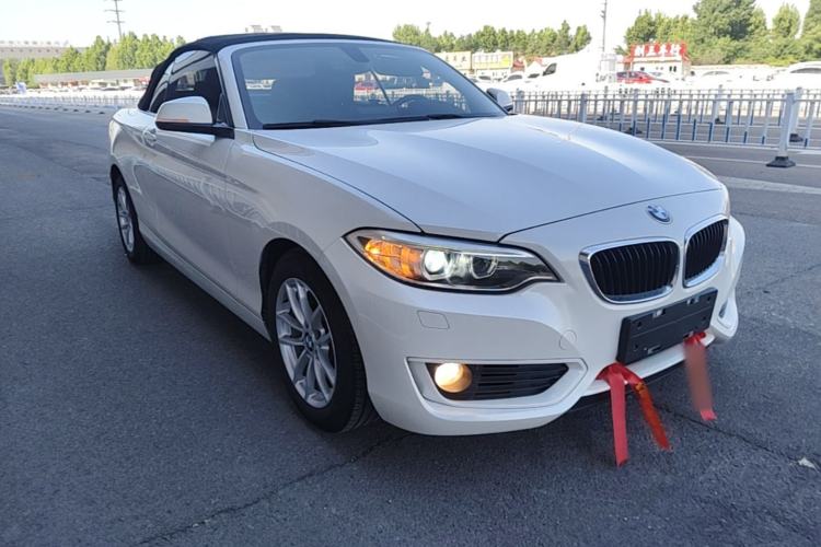 Used BMW 2 Series 2015 218i Convertible Coupe Front Right 45 Deg