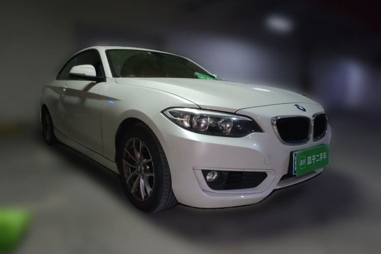 Used BMW 2 Series 2015 218i Front Right 45 Deg