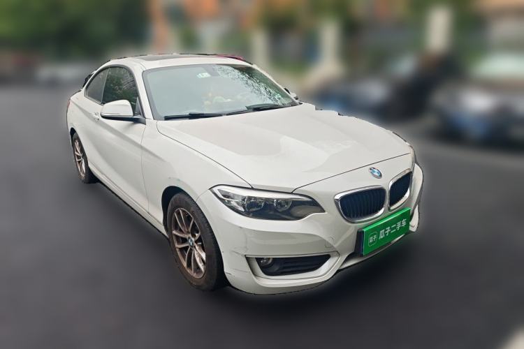 Used BMW 2 Series 2015 218i Front Right 45 Deg