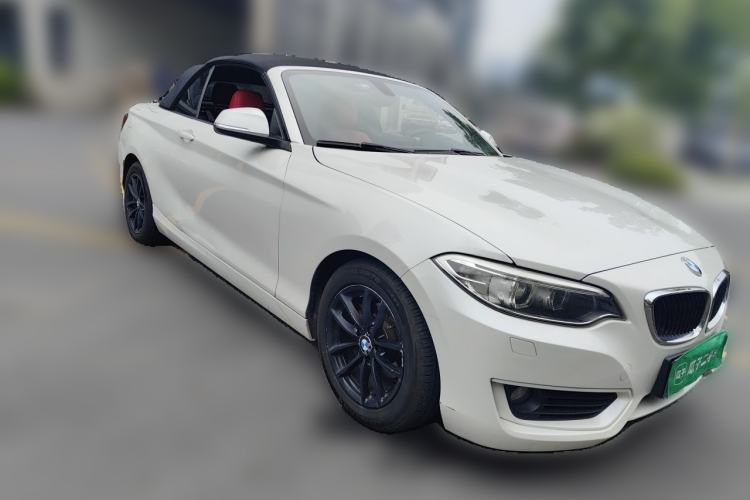 Used BMW 2 Series 2015 218i Convertible Coupe Front Right 45 Deg