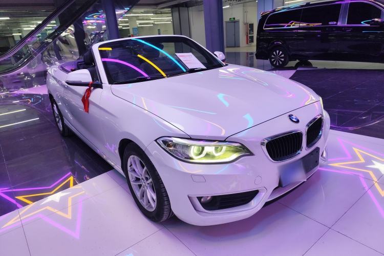 Used BMW 2 Series 2015 218i Convertible Coupe Front Right 45 Deg
