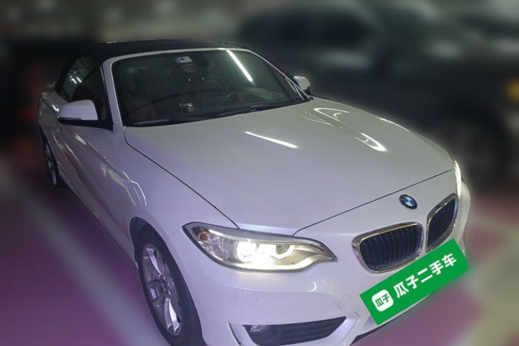 Used BMW 2 Series 2015 218i Convertible Coupe Front Right 45 Deg