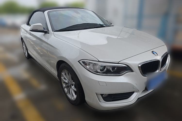 Used BMW 2 Series 2015 218i Convertible Coupe Front Right 45 Deg