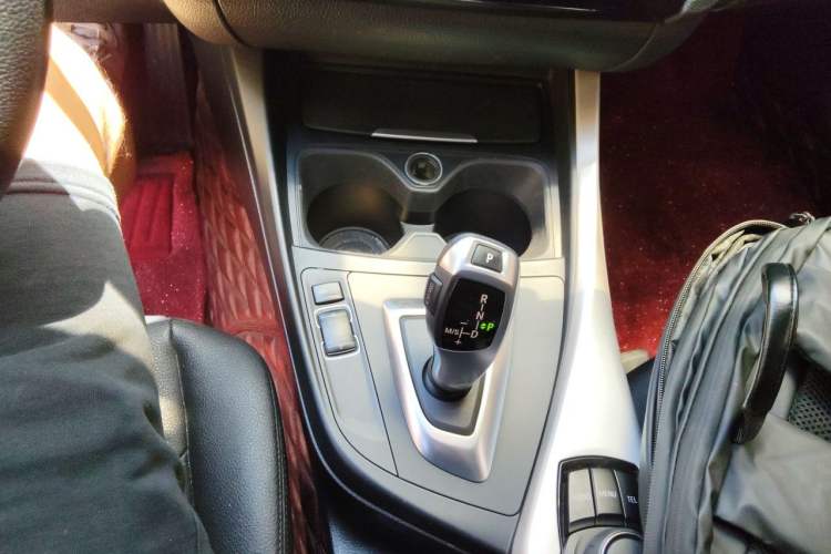 Used BMW 2 Series 2015 218i Convertible Coupe Gear Lever