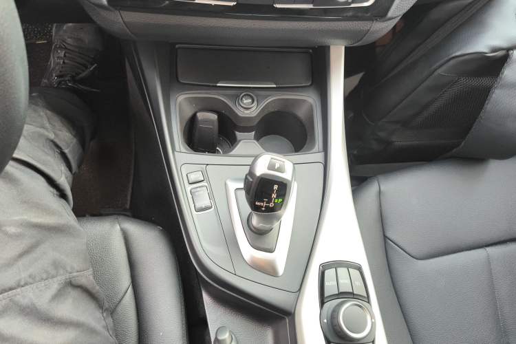 Used BMW 2 Series 2015 218i Convertible Coupe Gear Lever
