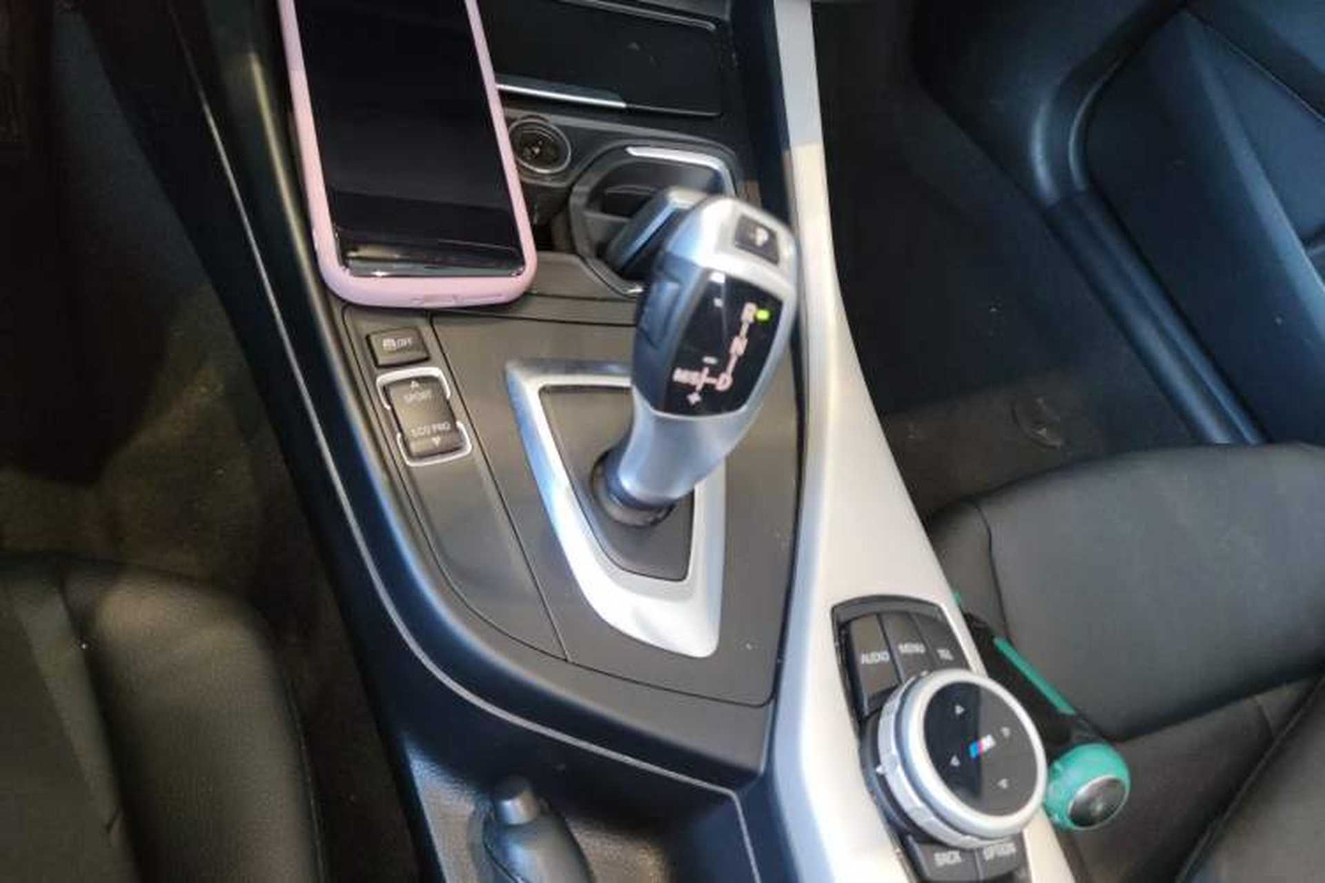 Used BMW 2 Series 2015 218i Convertible Coupe Gear Lever