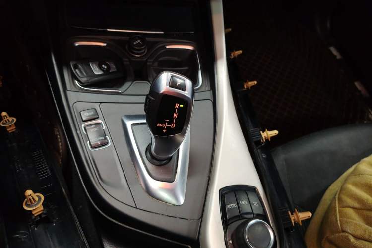 Used BMW 2 Series 2015 218i Gear Lever