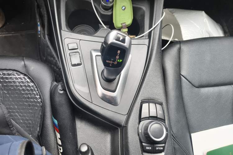 Used BMW 2 Series 2015 218i Convertible Coupe Gear Lever