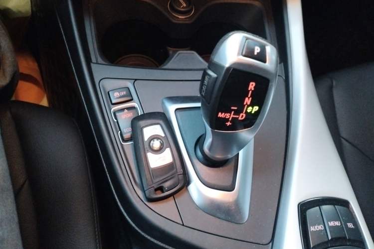 Used BMW 2 Series 2015 218i Convertible Coupe Gear Lever