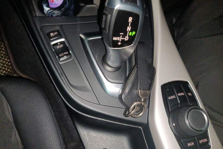Used BMW 2 Series 2015 218i Convertible Coupe Gear Lever