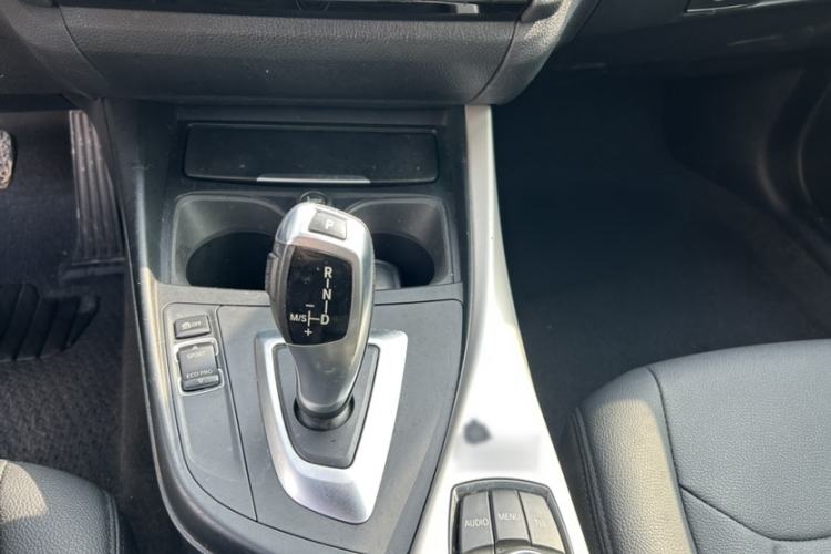 Used BMW 2 Series 2015 218i Convertible Coupe Gear Lever