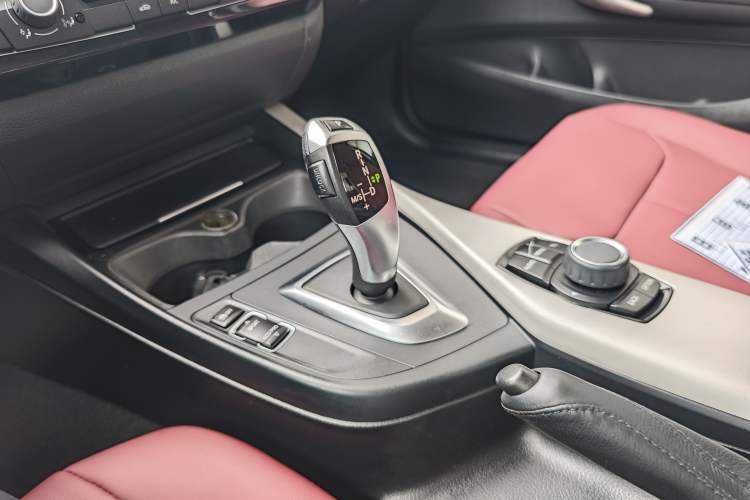 Used BMW 2 Series 2015 218i Interior 1