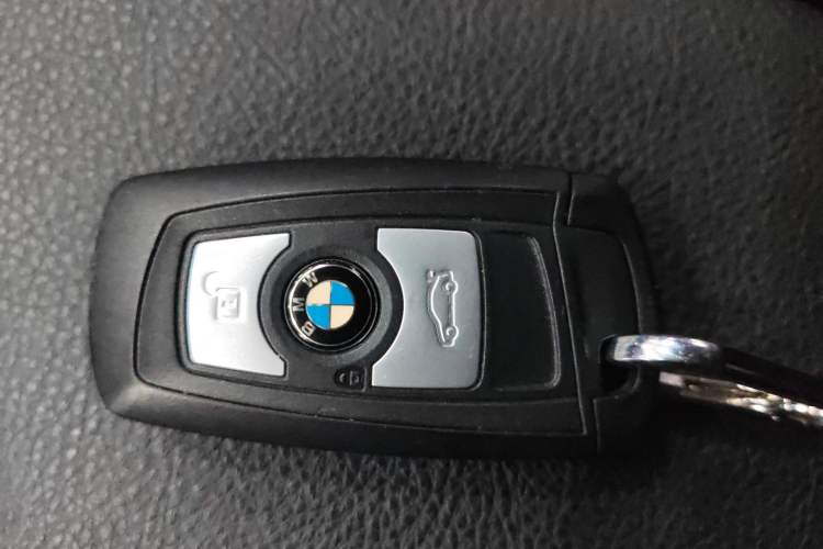 Used BMW 2 Series 2015 218i Convertible Coupe Interior 1