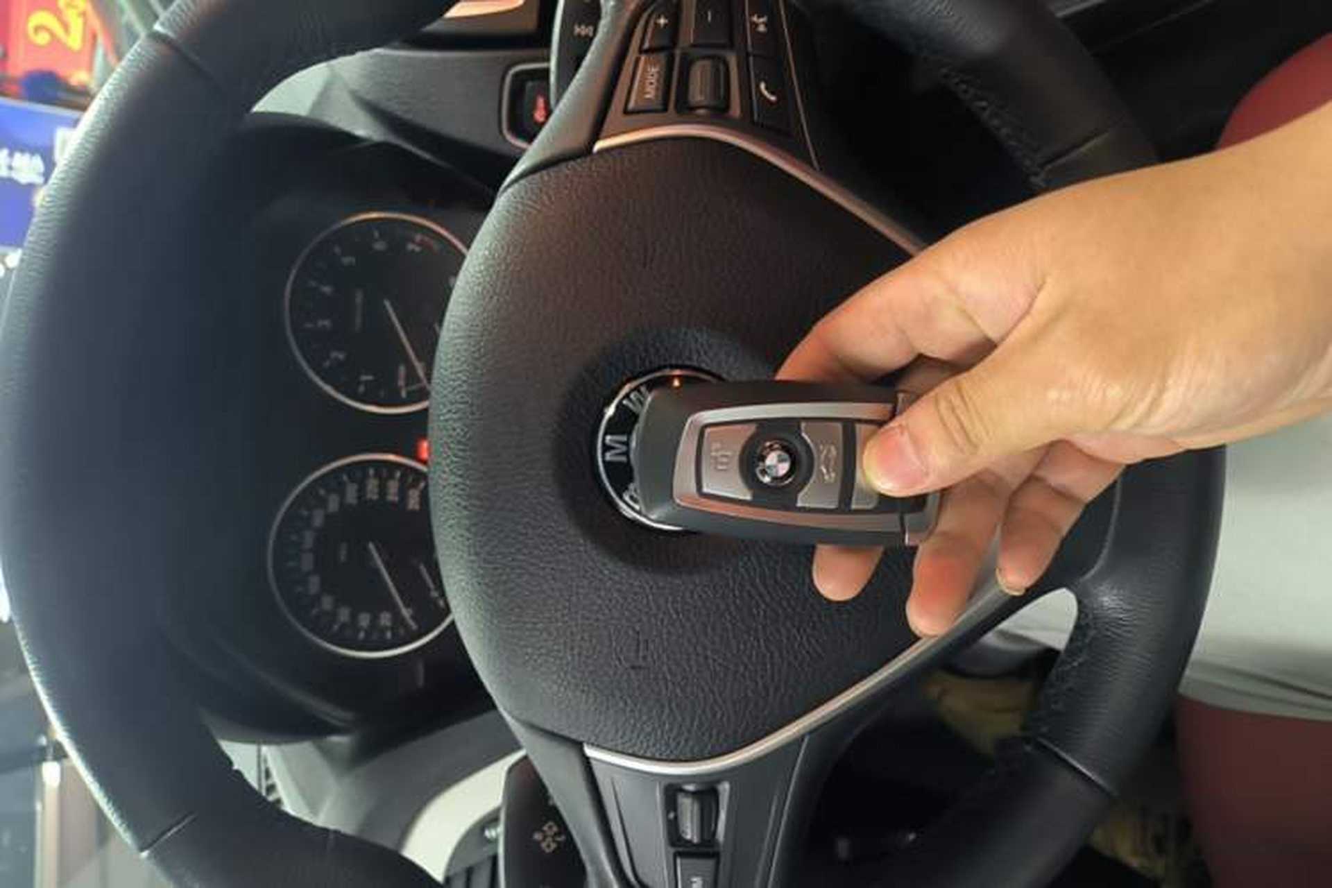 Used BMW 2 Series 2015 218i Interior 1