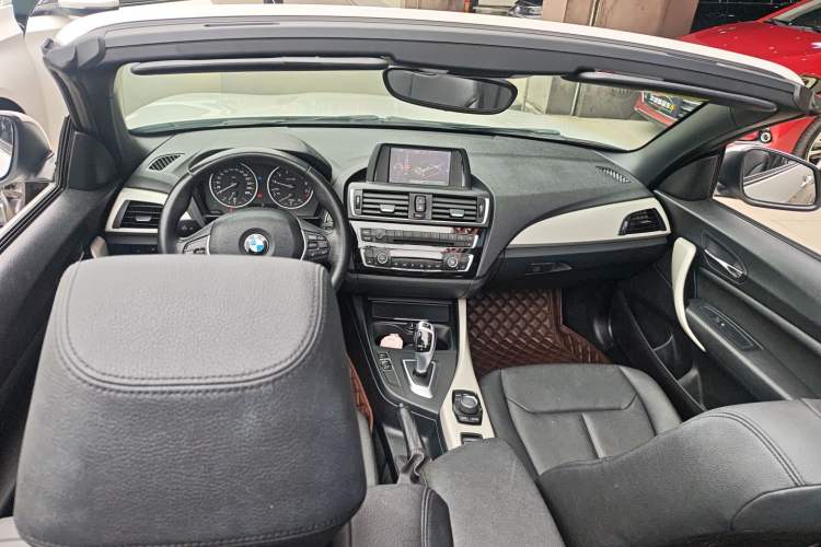 Used BMW 2 Series 2015 218i Convertible Coupe Interior 2