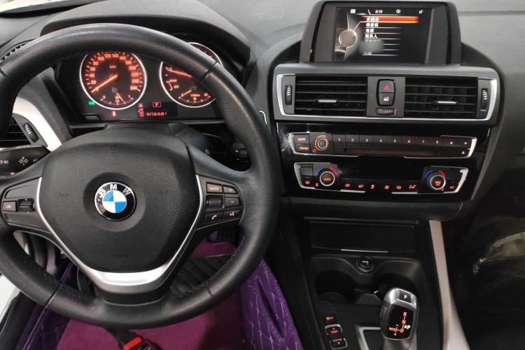 Used BMW 2 Series 2015 218i Convertible Coupe Interior 2