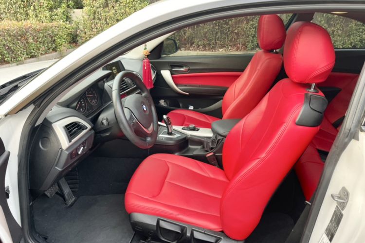Used BMW 2 Series 2015 218i Interior 2
