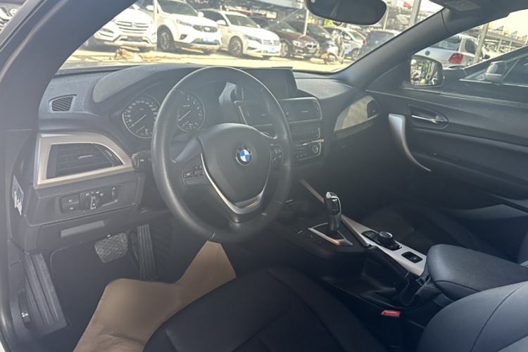 Used BMW 2 Series 2015 218i Convertible Coupe Interior 2