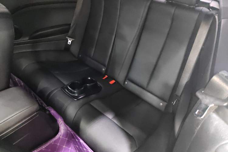Used BMW 2 Series 2015 218i Convertible Coupe Interior 3