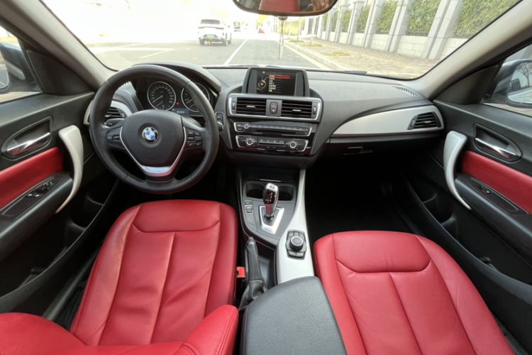 Used BMW 2 Series 2015 218i Interior 3