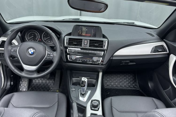Used BMW 2 Series 2015 218i Convertible Coupe Interior 3
