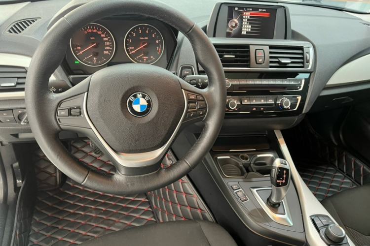 Used BMW 2 Series 2015 218i Interior 4