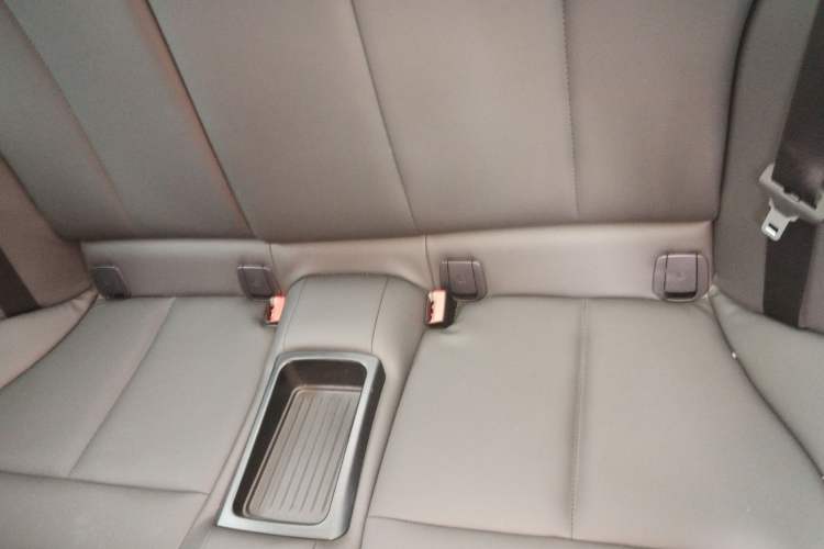 Used BMW 2 Series 2015 218i Interior 4