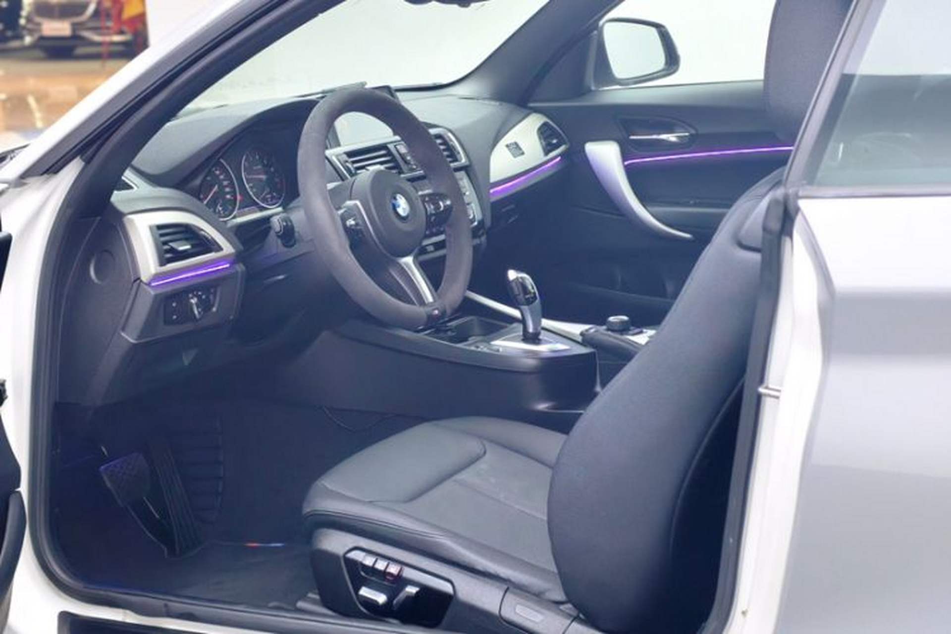 Used BMW 2 Series 2015 220i Convertible Coupe Leading Model Interior 5