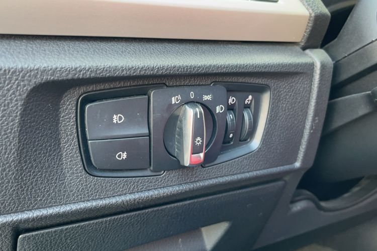 Used BMW 2 Series 2015 218i Interior 6