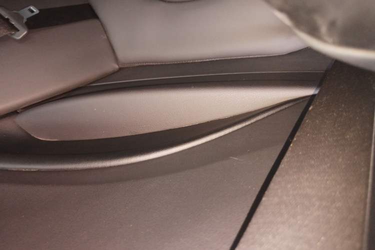 Used BMW 2 Series 2015 218i Interior 6