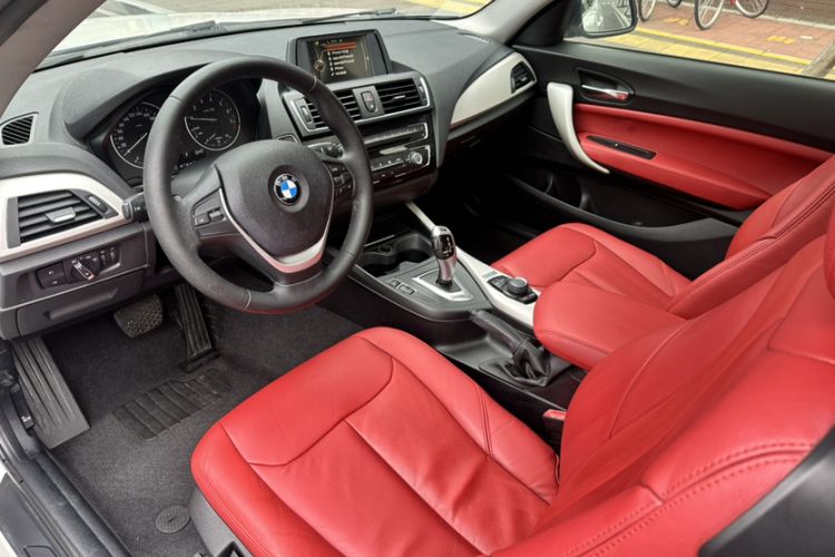 Used BMW 2 Series 2015 218i Interior 7