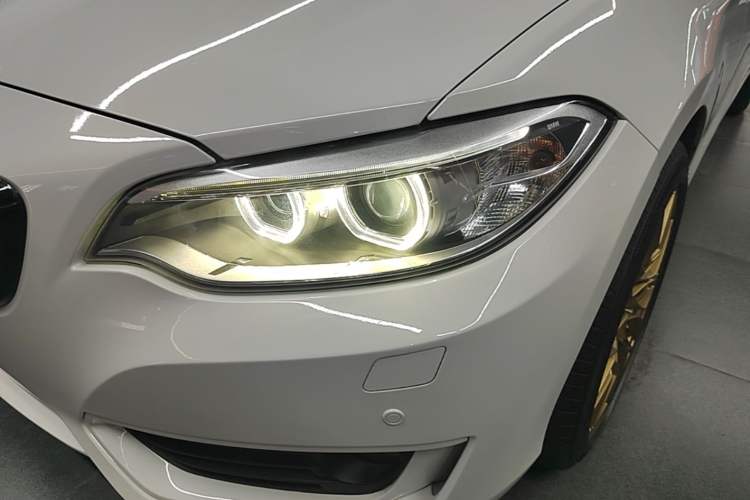 Used BMW 2 Series 2015 220i Convertible Coupe Leading Model Left Front Headlight